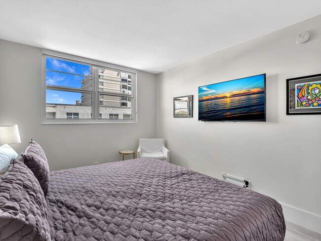 Building Photo - 1421 S Ocean Blvd