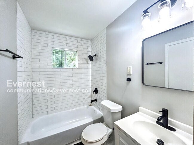 Building Photo - 4624 Sunnybrook St