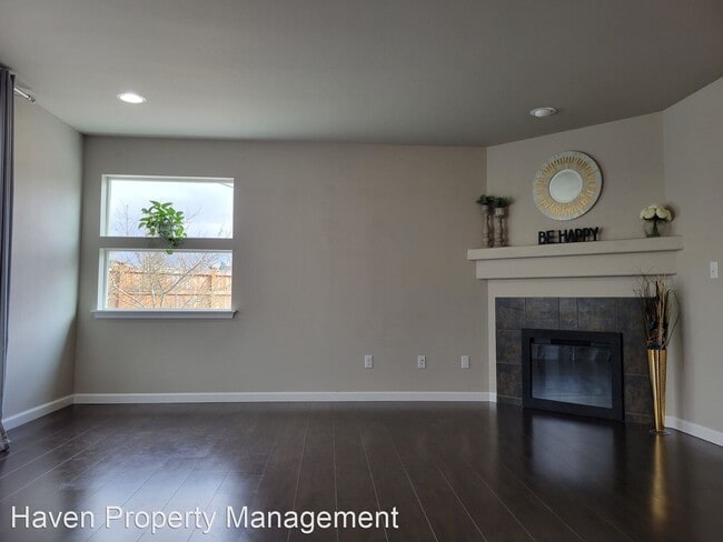 Building Photo - 4 br, 2.5 bath House - 5915 Alaska Ct