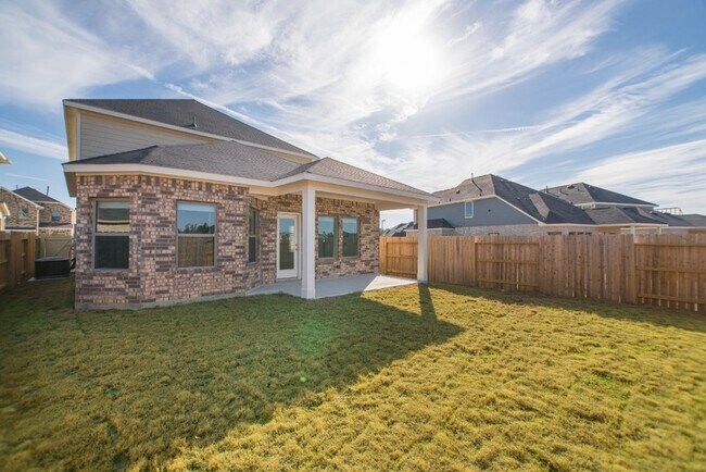 Building Photo - 10627 Whitejacket