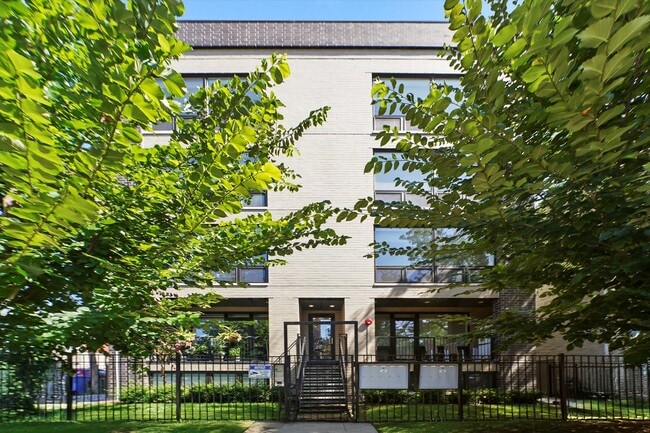 Primary Photo - 117 S Bell Ave