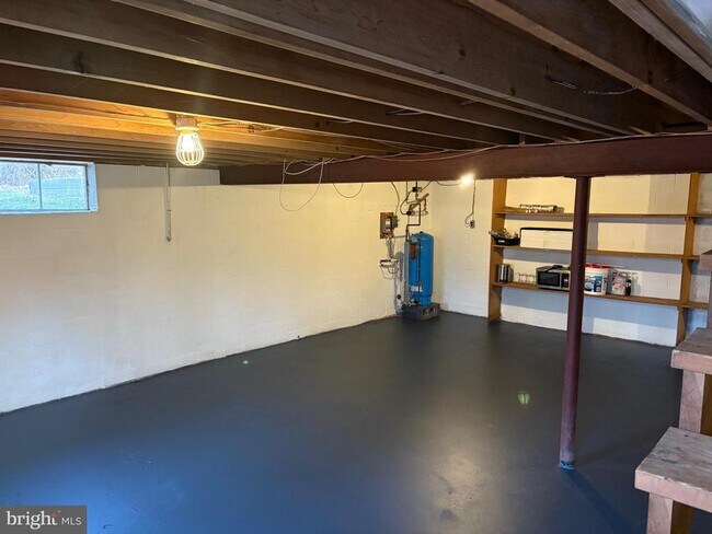 Building Photo - 29 Laver Rd