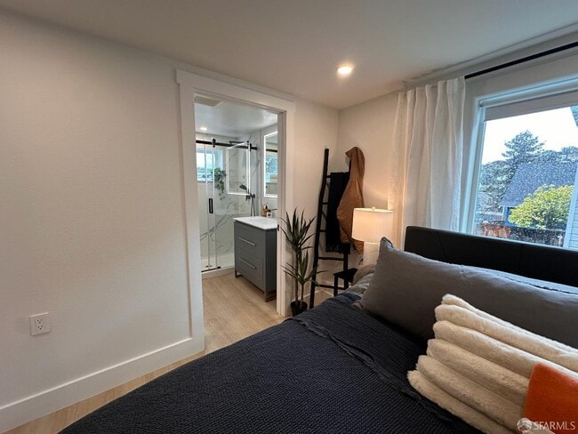 Building Photo - 480 Monterey St