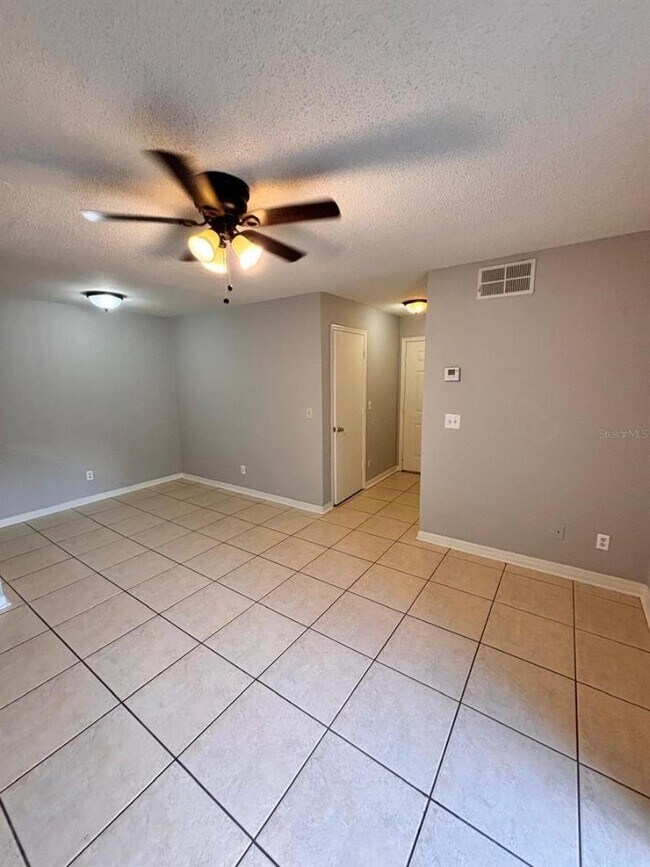 Building Photo - 6004 Westgate Dr