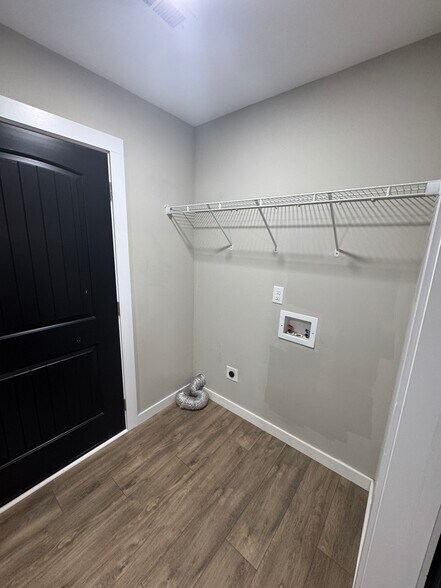 Building Photo - 3811 McBroom Chapel Rd