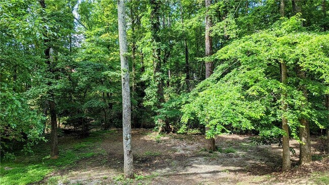 Building Photo - 4093 Hideaway Dr