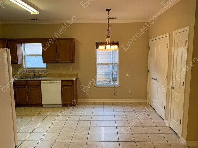 Building Photo - 161 Highview Cove
