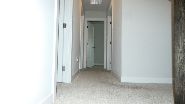 Building Photo - Spacious 4-bedroom, 3.5-bath home in Tipp City, OH