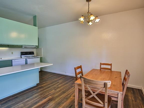 Building Photo - "Charming 3-Bedroom Home with Granite Touc...