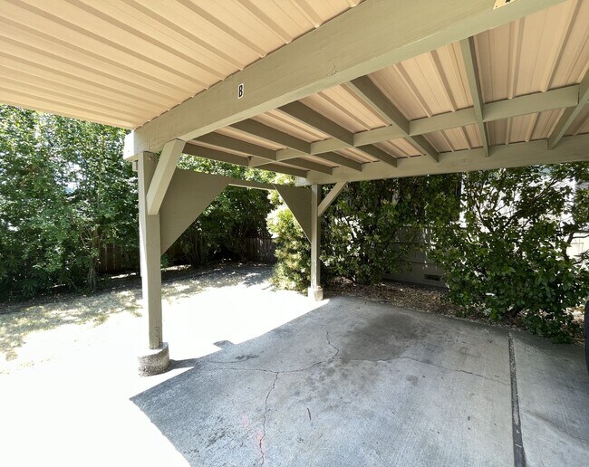 Building Photo - 042-02