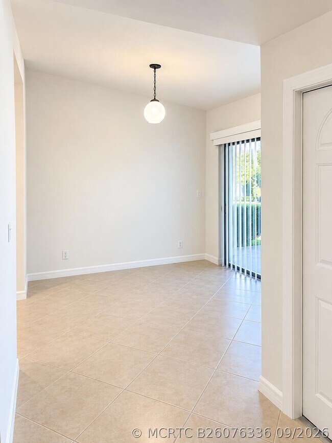 Building Photo - 283 Springdale Cir