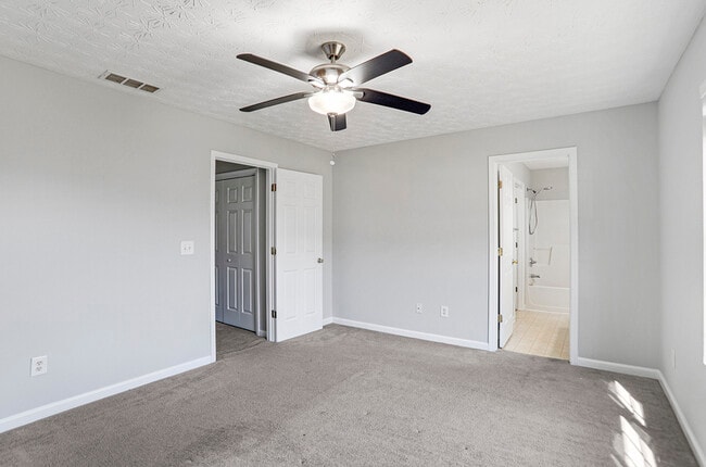 Building Photo - 820 Carlton Pointe Terrace