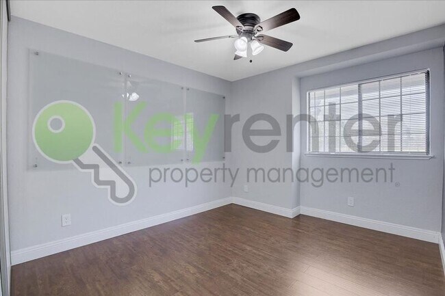 Building Photo - 3462 Bridgeford Dr