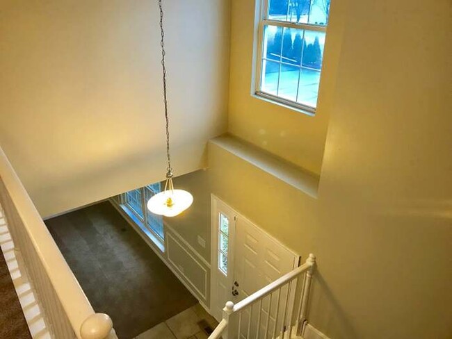 Building Photo - 2105 Aspen Dr