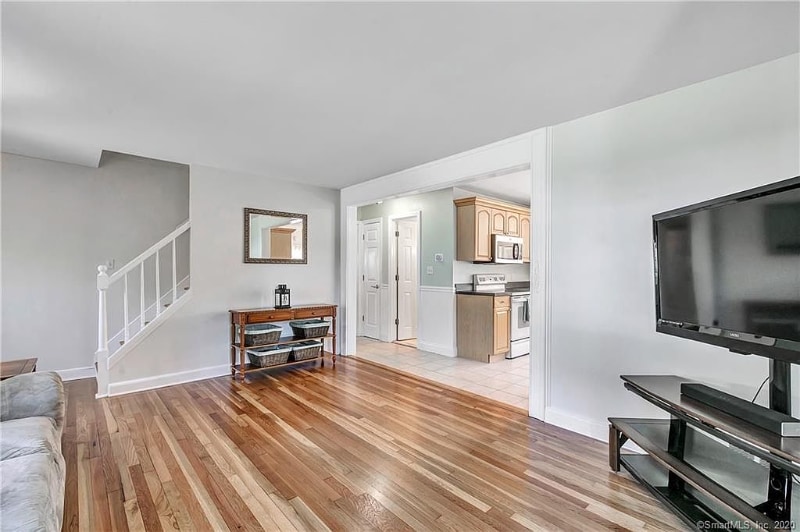 Building Photo - 111 Marcroft St