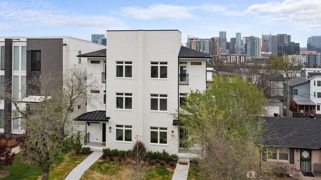 Building Photo - Nashville. Spotless & never been lived in 4BR/4.5BA home + separate office