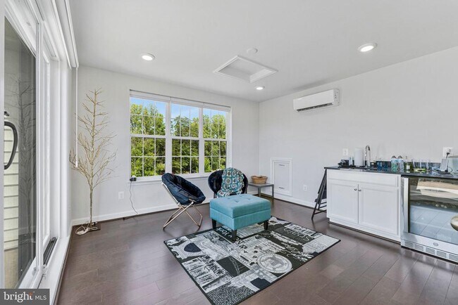 Building Photo - 4402 Fair Lakes Ct