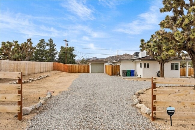 Building Photo - 55585 Onaga Trail