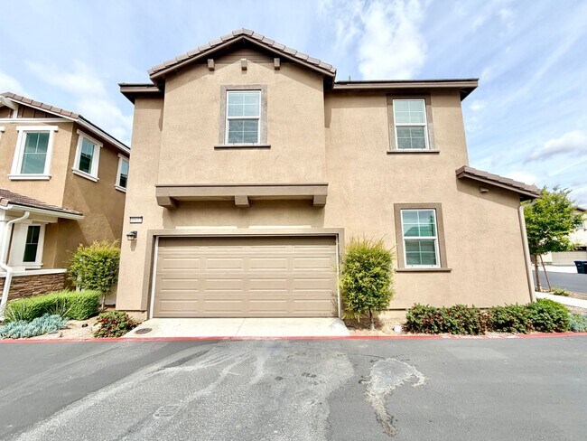 Building Photo - 3 bedroom Solar Home in Heirloom Farms for LEASE!