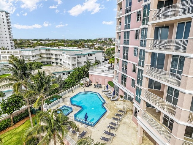 Building Photo - 1460 S Ocean Blvd