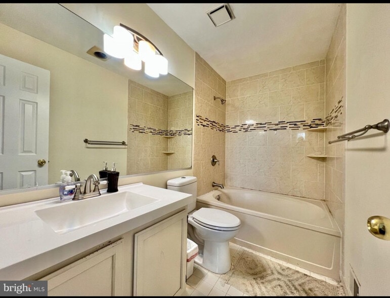 Building Photo - 9632 Hadleigh Ct