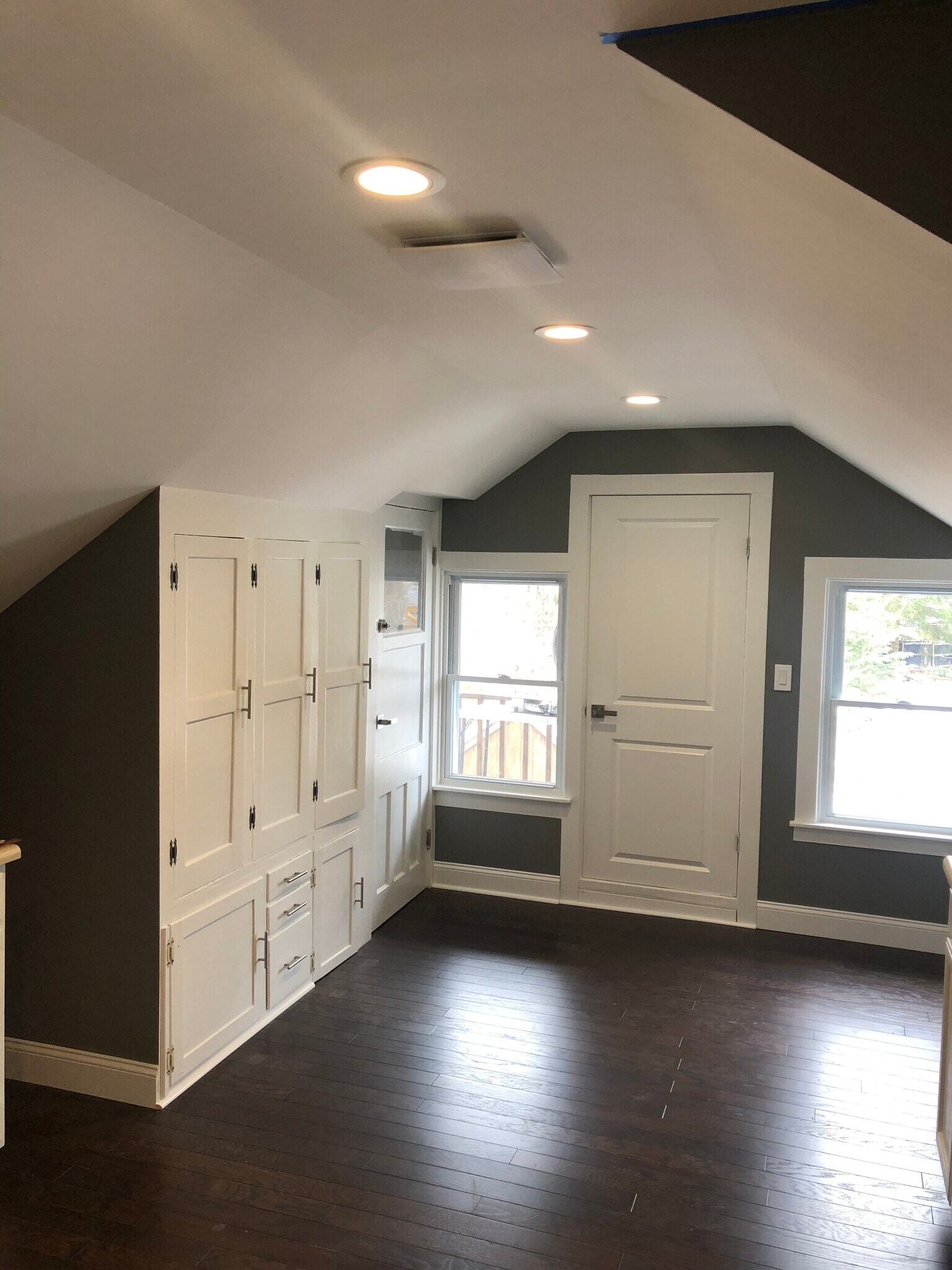 Building Photo - 227 Thieme Pl