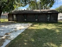 Building Photo - 3 bedroom 1 bath near 37th & Topeka