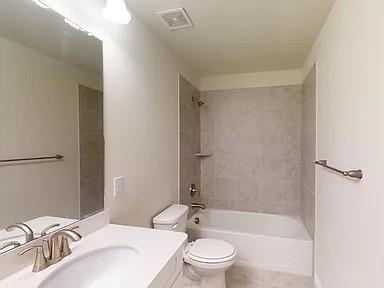 Building Photo - 12017 Paseo de los Lagos Ln