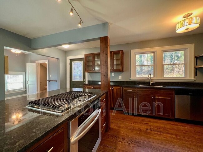 Building Photo - 20 Bell Rd