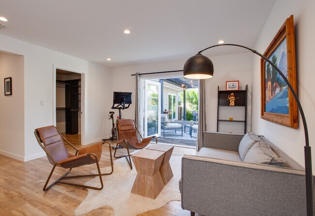 Building Photo - 12945 Welby Way