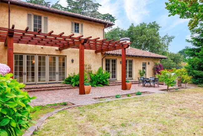 Building Photo - 3317 Taylor Rd