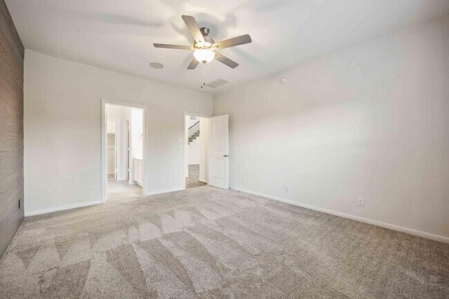 Building Photo - 15246 White Moss Dr