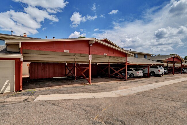 Building Photo - 266 W Rockrimmon Blvd