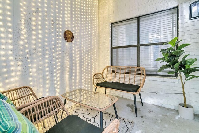 Building Photo - 6247 Lucille Dr