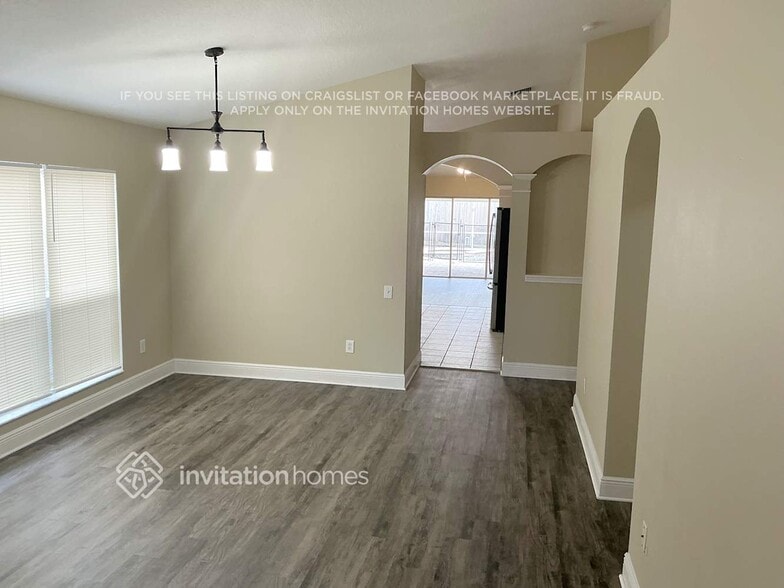 Building Photo - 10207 Hunters Haven Blvd