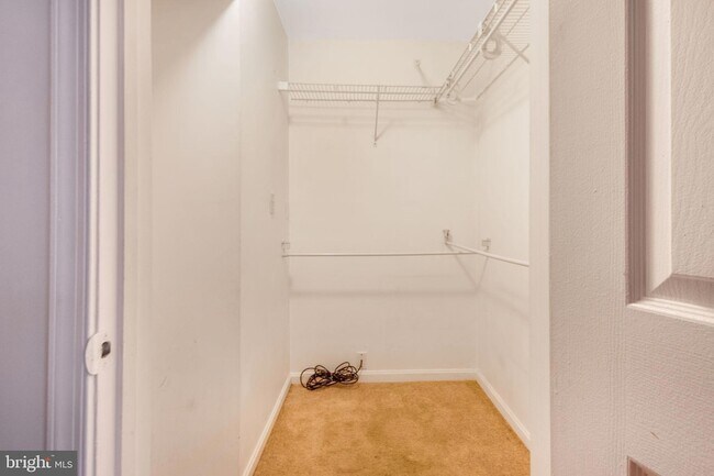 Building Photo - 4 Banyan Wood Ct