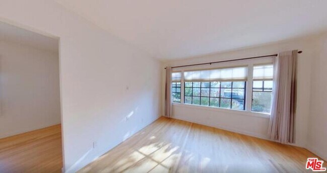 Building Photo - 7800 Dunbarton Ave