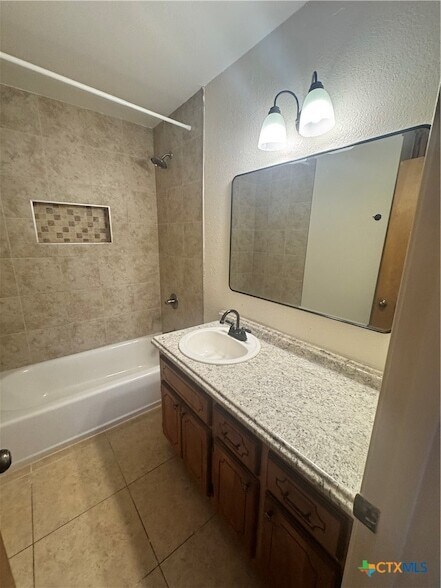 Building Photo - 213 Versailles St