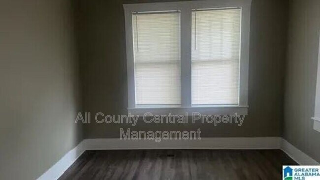 Building Photo - 775 81st Pl S