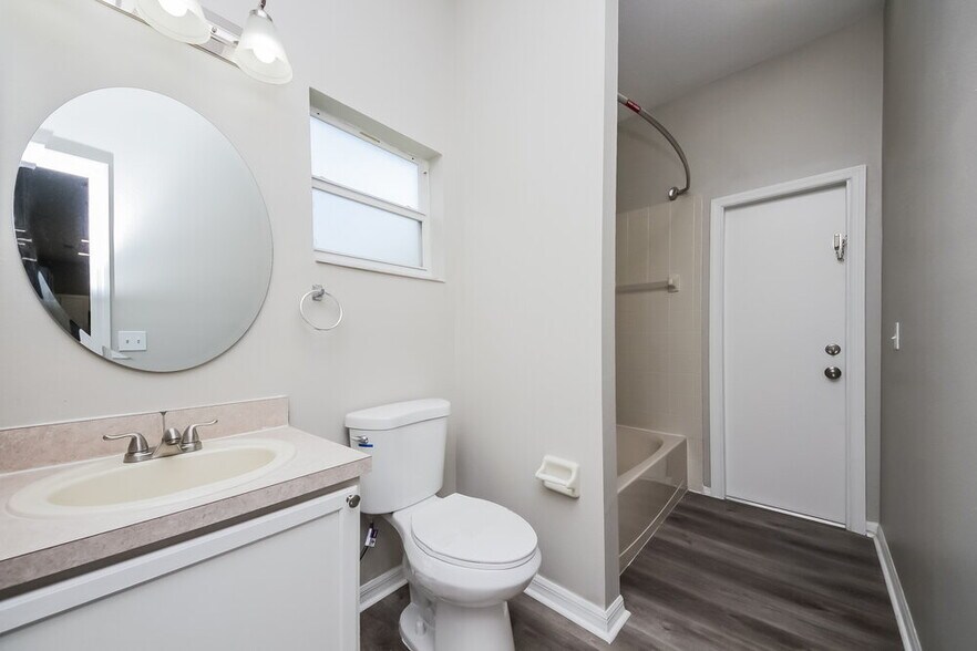 Building Photo - 405 Acacia Tree Way