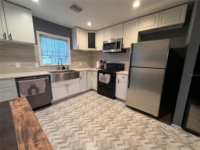 Building Photo - 2516 3rd Ave S