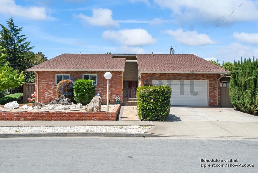 Primary Photo - 38596 Athy St