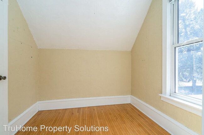 Building Photo - 2 br, 2 bath House - 1015 2nd Ave N