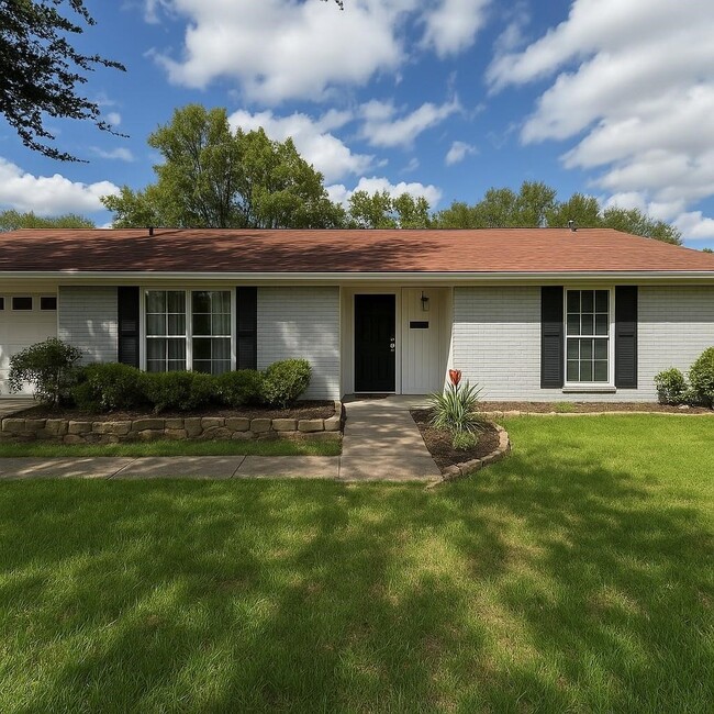 Building Photo - 9646 Meadowglen Ln