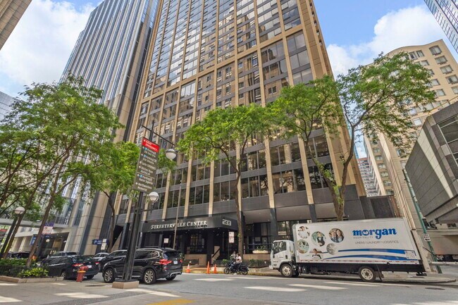 Building Photo - 233 E Erie St