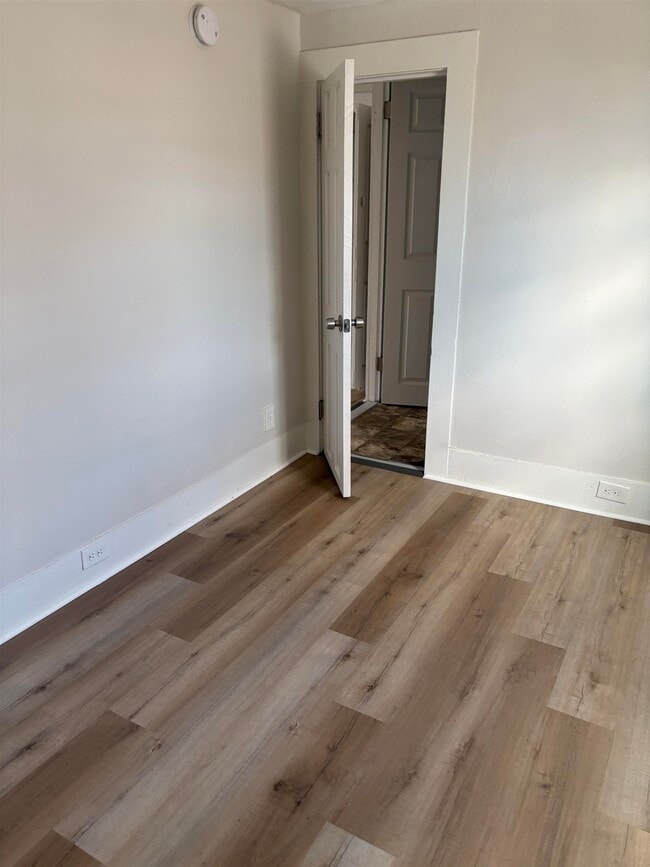 Building Photo - 7 Morrill St