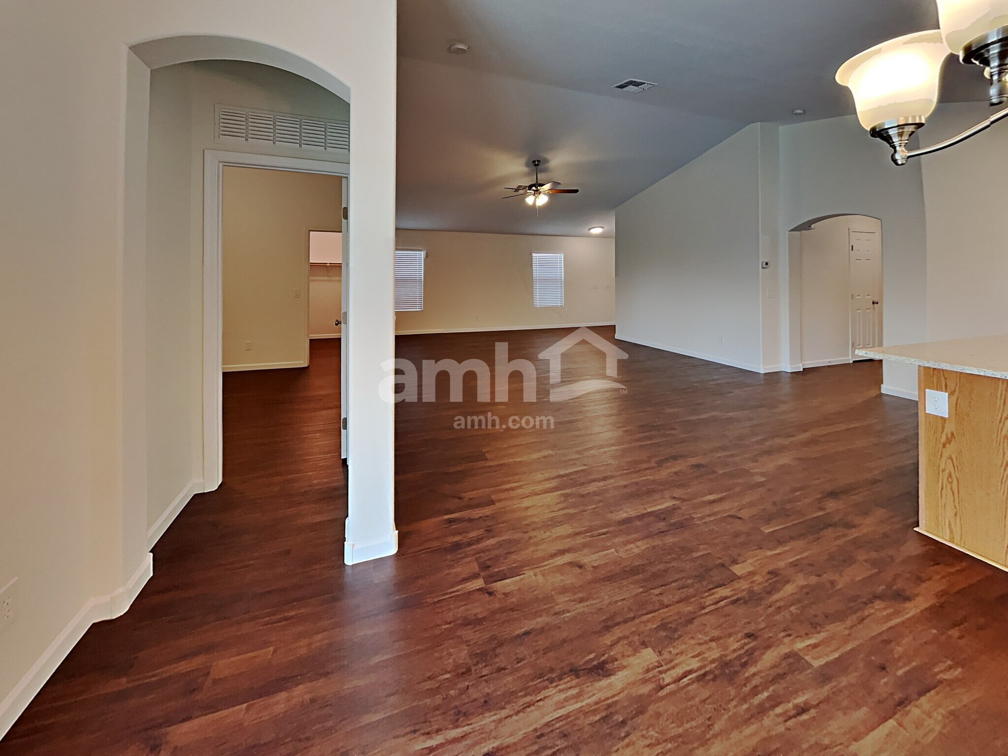 Building Photo - 14920 N 172nd Ln