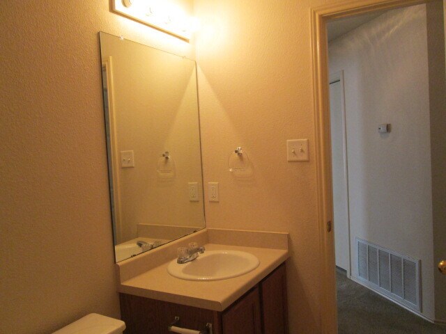 Building Photo - 1212 Sleepytime Trail