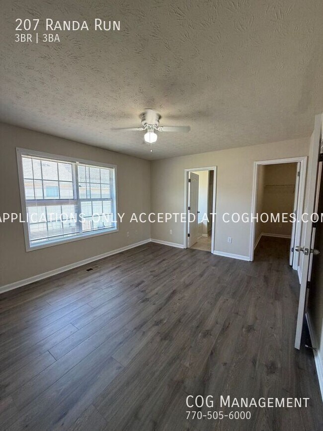 Building Photo - 207 Randa Run