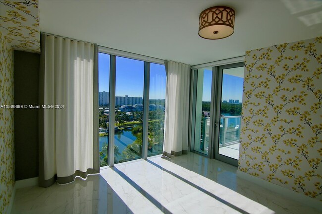 Building Photo - 300 Sunny Isles Blvd